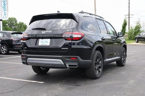 2025 Honda Pilot Touring 8-Passenger