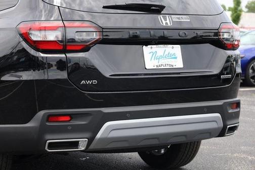 2025 Honda Pilot Touring 8-Passenger