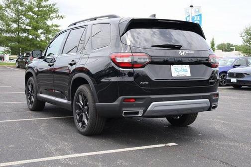 2025 Honda Pilot Touring 8-Passenger