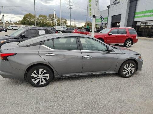 2024 Nissan Altima S FWD