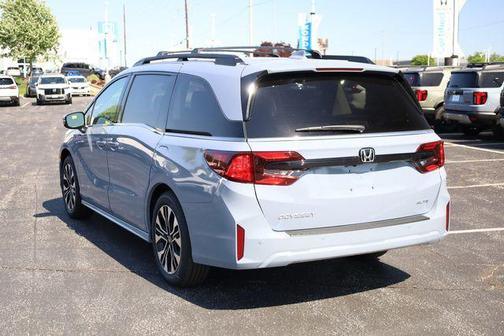 Sonic Gray Pearl 2026 Honda Odyssey Elite