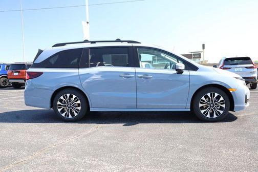 Sonic Gray Pearl 2026 Honda Odyssey Elite