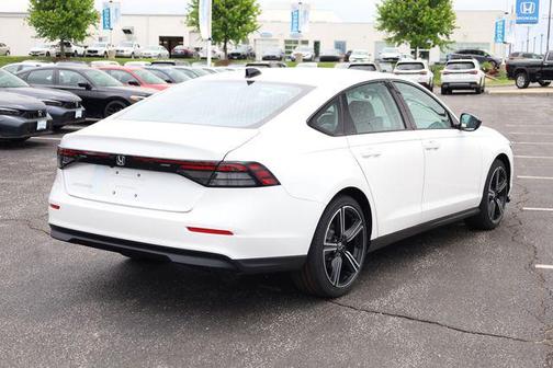 Platinum White Pearl 2026 Honda Accord SE