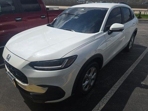 Platinum White Pearl 2025 Honda HR-V LX