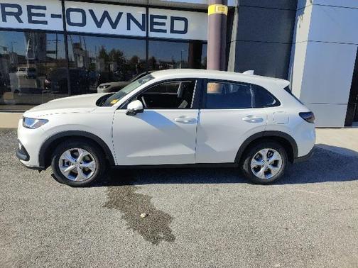 Platinum 2025 Honda HR-V LX