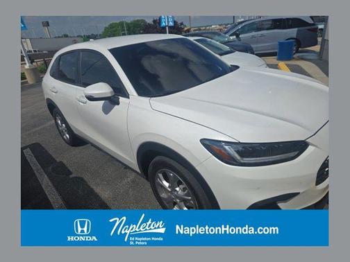 Platinum White Pearl 2025 Honda HR-V LX