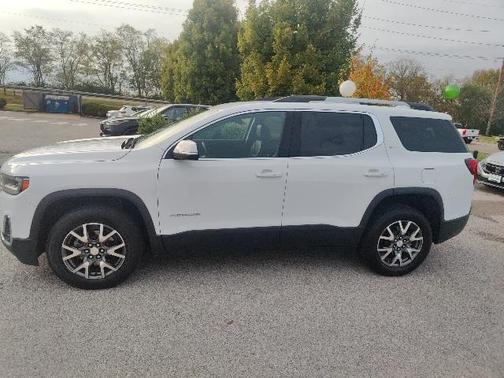 2023 GMC Acadia AWD SLT