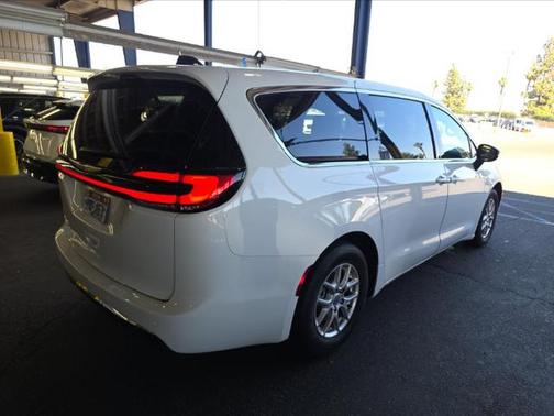 Bright White Clearcoat 2024 Chrysler Pacifica Touring L