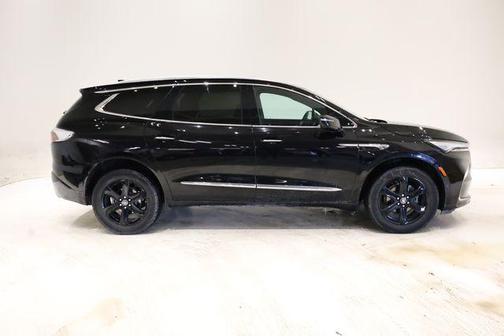 2024 Buick Enclave Essence FWD