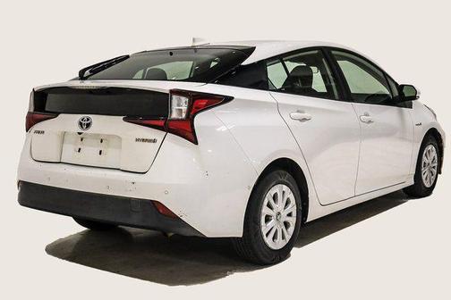 2021 Toyota Prius LE