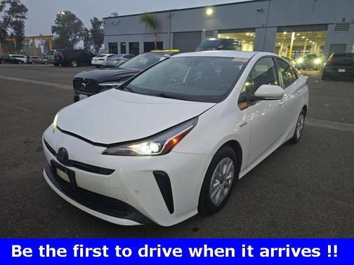 2021 Toyota Prius LE
