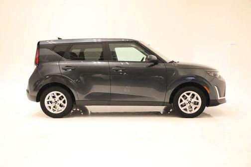 Gray 2025 Kia Soul LX