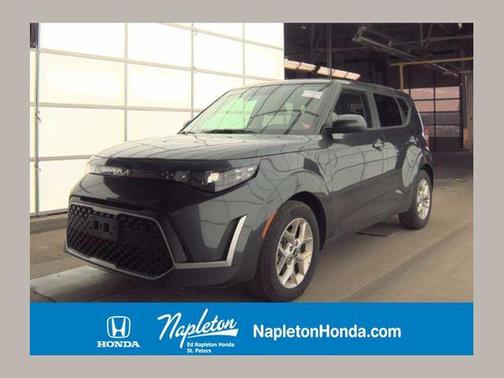 Gray 2025 Kia Soul LX
