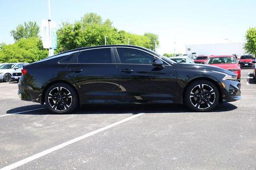 Ebony Black 2022 Kia K5 GT-Line