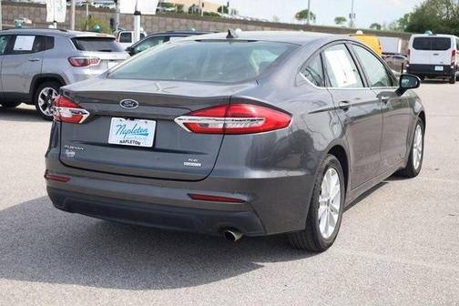 2020 Ford Fusion SE
