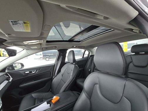 2024 Volvo S60 B5 Core Dark Theme