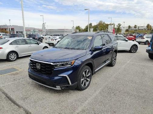 2025 Honda Pilot Touring 8-Passenger