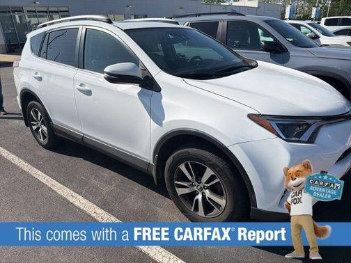 Super White 2018 Toyota RAV4 XLE