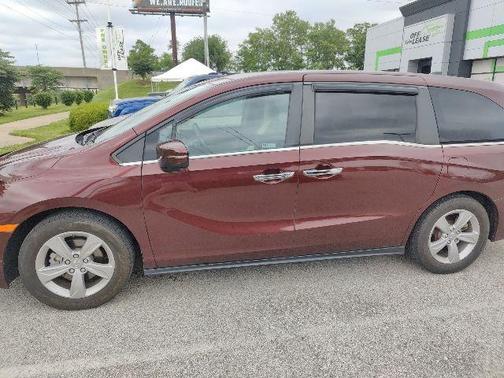 Deep Scarlet Pearl 2019 Honda Odyssey EX