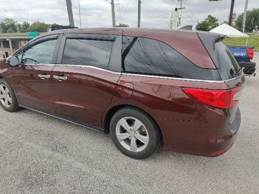 Deep Scarlet Pearl 2019 Honda Odyssey EX