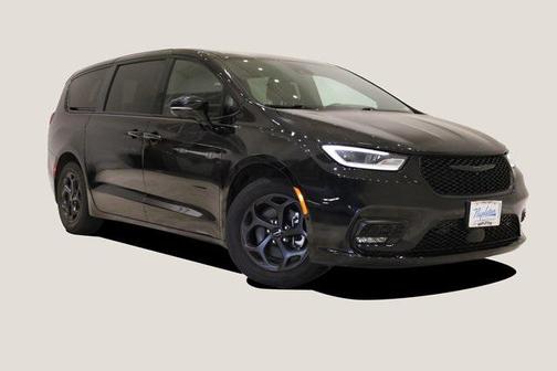 2022 Chrysler Pacifica Hybrid Touring L