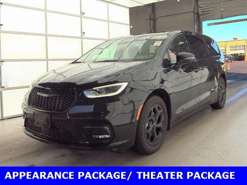 2022 Chrysler Pacifica Hybrid Touring L