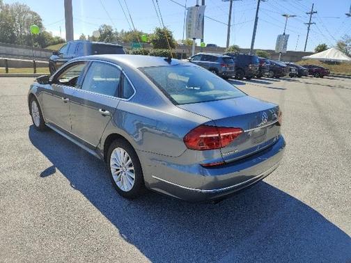 2016 Volkswagen Passat 1.8T SE w/Technology