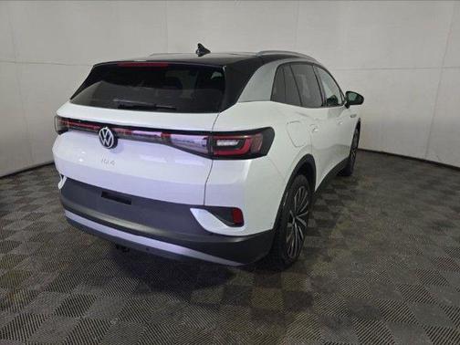 Pure White 2023 Volkswagen ID.4 Pro S Plus