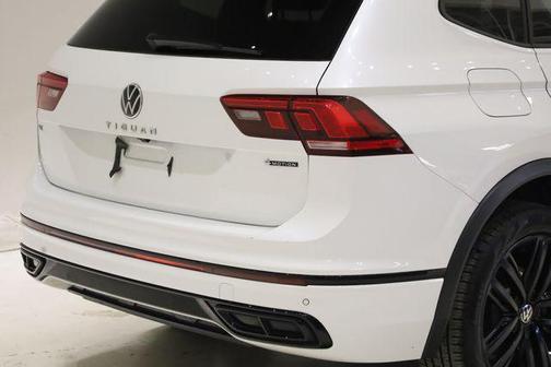 2022 Volkswagen Tiguan 2.0T SE R-Line Black 4MOTION