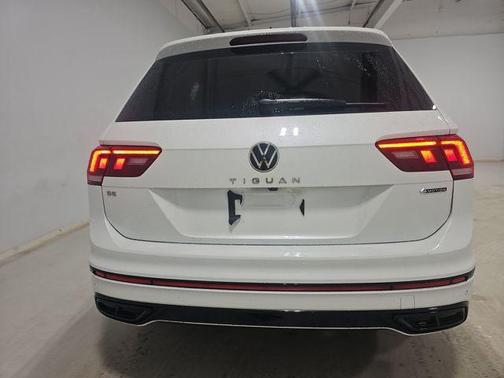 2022 Volkswagen Tiguan 2.0T SE R-Line Black 4MOTION