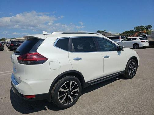 2020 Nissan Rogue SL
