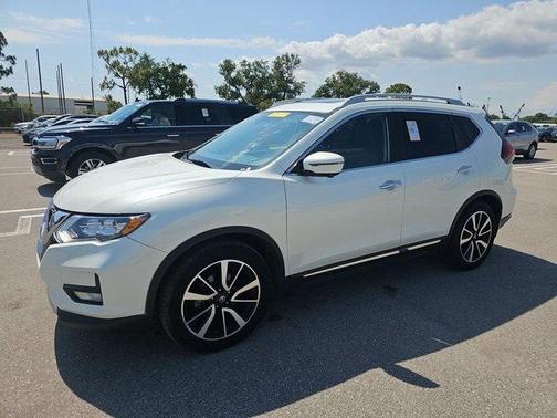 2020 Nissan Rogue SL
