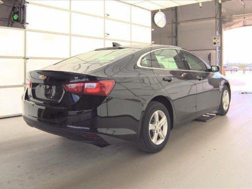 Mosaic Black Metallic 2024 Chevrolet Malibu FWD 1LT