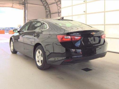 Mosaic Black Metallic 2024 Chevrolet Malibu FWD 1LT