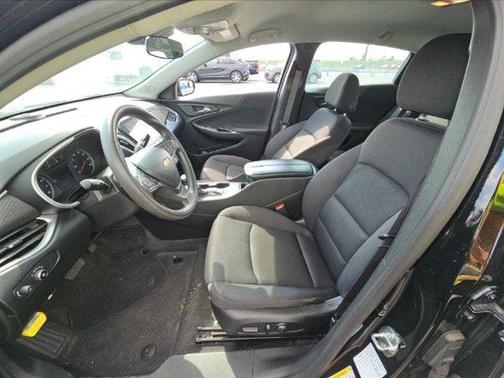 Mosaic Black Metallic 2024 Chevrolet Malibu FWD 1LT