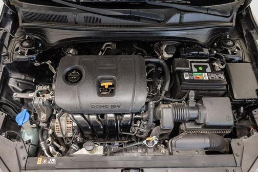 Aurora Black Pearl 2019 Kia Forte FE