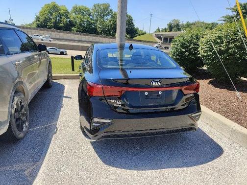 Aurora Black Pearl 2019 Kia Forte FE