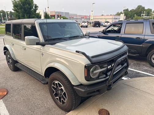2022 Ford Bronco Outer Banks