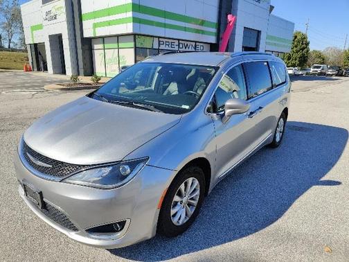 2018 Chrysler Pacifica Touring-L