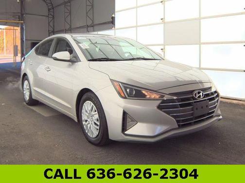 2019 Hyundai ELANTRA SE