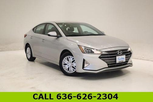 2019 Hyundai ELANTRA SE