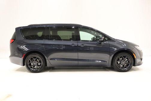 2019 Chrysler Pacifica Touring-L Plus