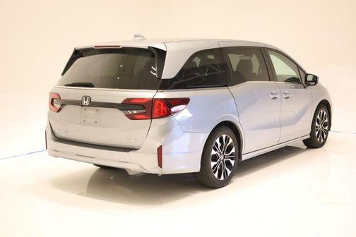 Silver 2025 Honda Odyssey Elite