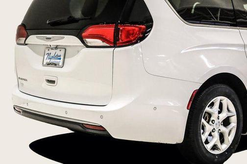 2020 Chrysler Pacifica Touring-L Plus