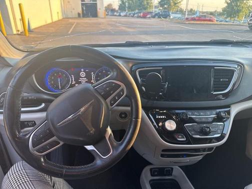 2020 Chrysler Pacifica Touring-L Plus