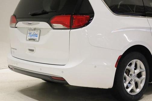 2020 Chrysler Pacifica Touring-L Plus