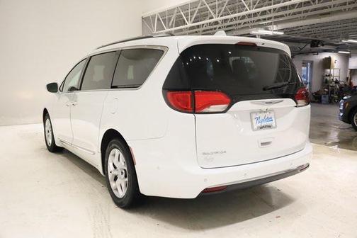 2020 Chrysler Pacifica Touring-L Plus
