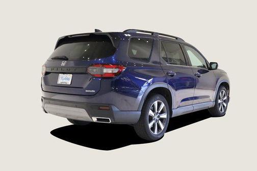 2023 Honda Pilot Touring 8-Passenger