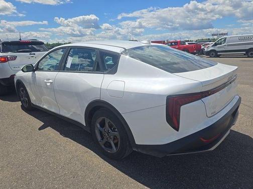 Snow White Pearl 2025 Kia K4 LXS