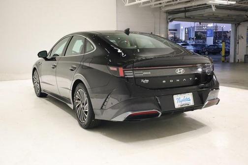 2024 Hyundai SONATA Hybrid Limited